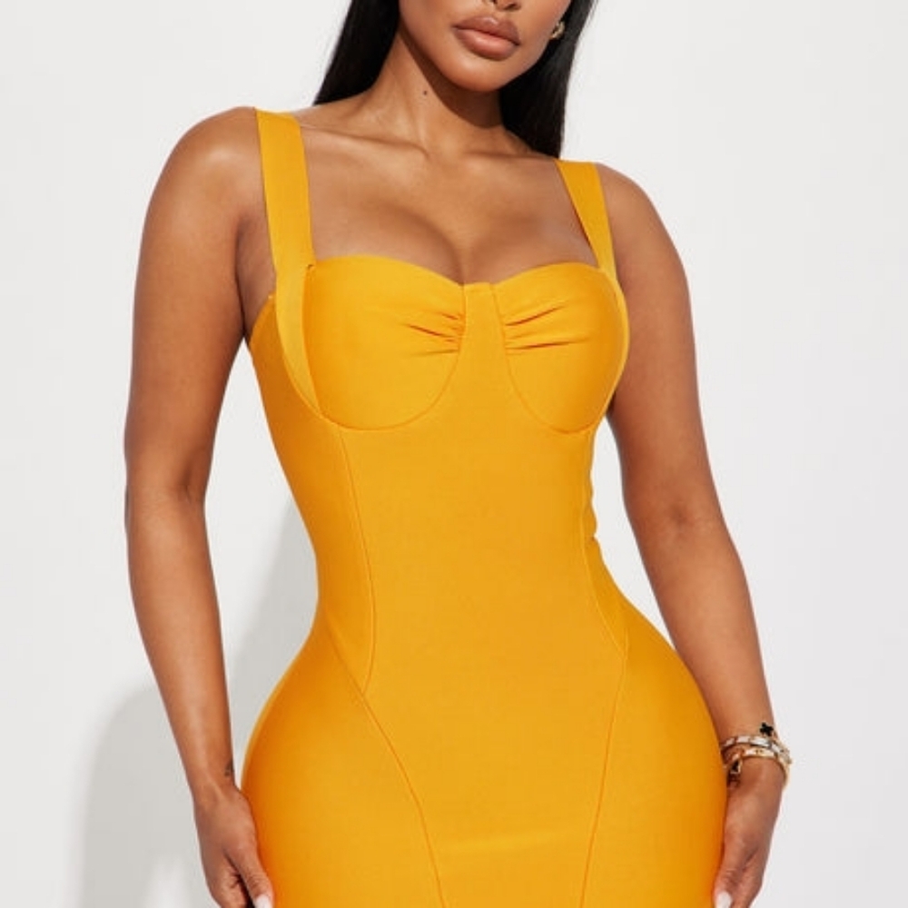 Cierra Bandage Midi Dress - Picture 2 of 3